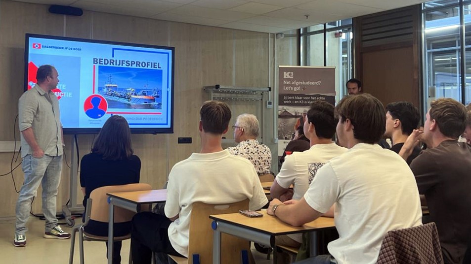 250911-NF_mens_ledenartikel-waterbouw