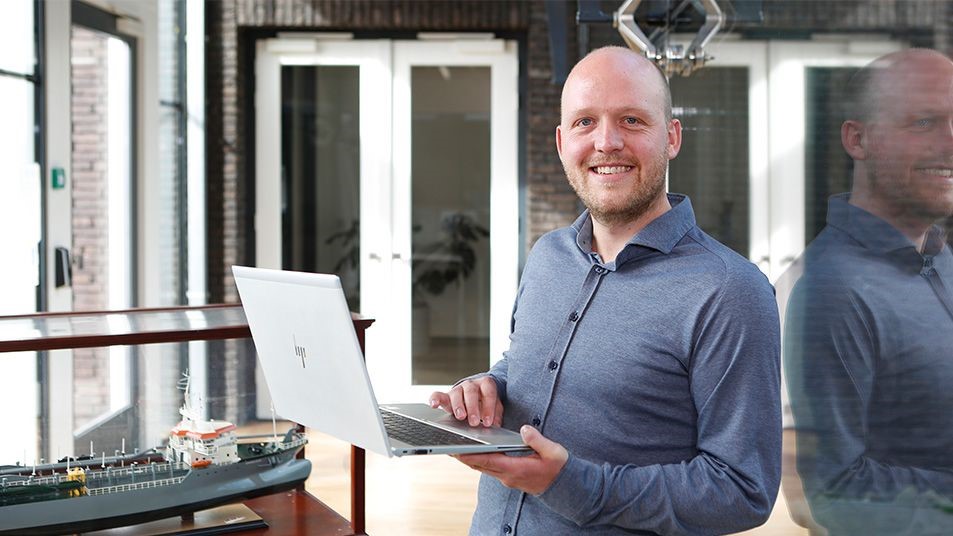 P4DeWaterbouwer_Jochem_Roubos_Van_den_Herikv2_Vereniging_van_Waterbouwers.jpg